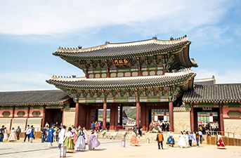 Visitez le Palais de Gyeongbokgung en écoutant les explications en français.