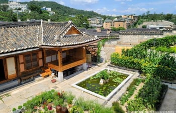 Seochon et Bukchon : deux quartiers de Séoul, similaires mais uniques - Seochon pour son style tendance, Bukchon pour sa richesse traditionnelle