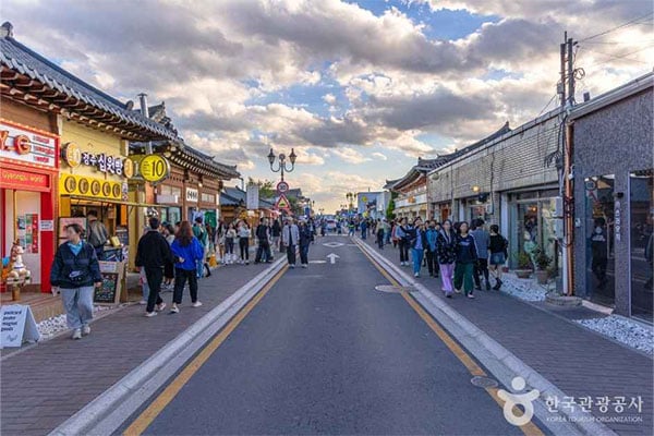 De la cuisine du marché aux cafés hanok : à la découverte des saveurs de Gyeongju
